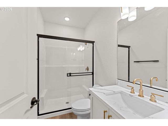 16071 Serres Farms Way, Oregon City, OR 97045