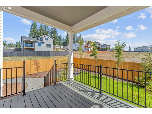 16071 Serres Farms Way, Oregon City, OR 97045