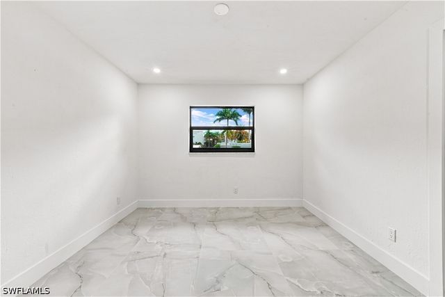 3055 53rd ST SW, Naples, FL 34116