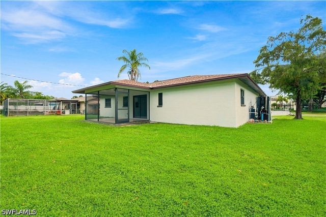 3055 53rd ST SW, Naples, FL 34116