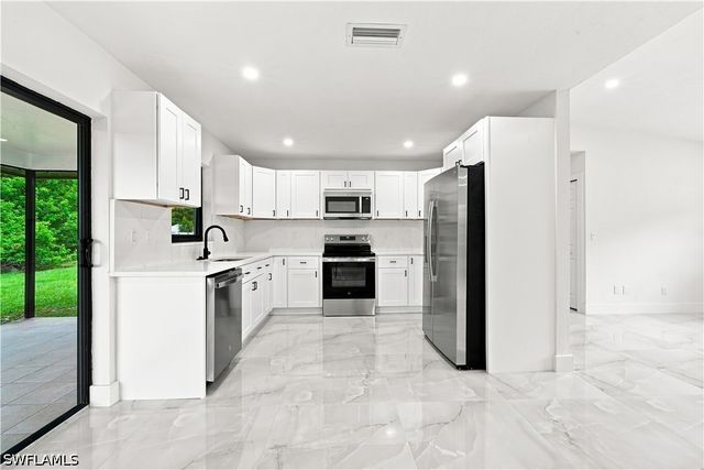3055 53rd ST SW, Naples, FL 34116