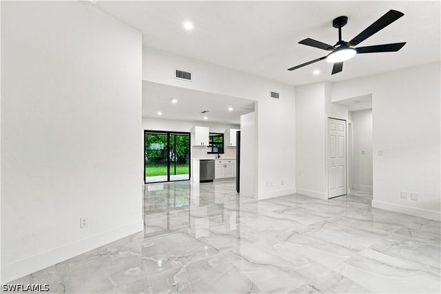 3055 53rd ST SW, Naples, FL 34116