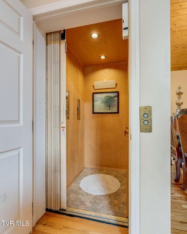 1008 Holly Meadow Road, Mountain City, TN 37683