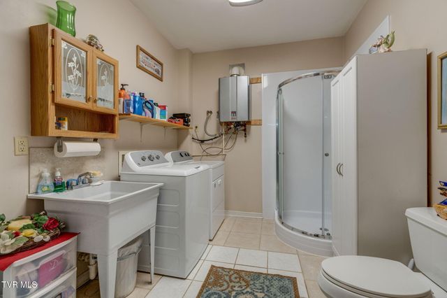 1008 Holly Meadow Road, Mountain City, TN 37683
