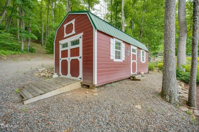 1008 Holly Meadow Road, Mountain City, TN 37683