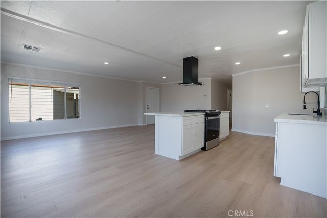 20401 Soledad Canyon, Canyon Country, CA 91351