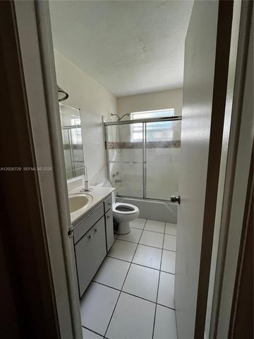 2420 NW 64th Ter, Sunrise, FL 33313