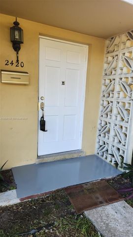 2420 NW 64th Ter, Sunrise, FL 33313