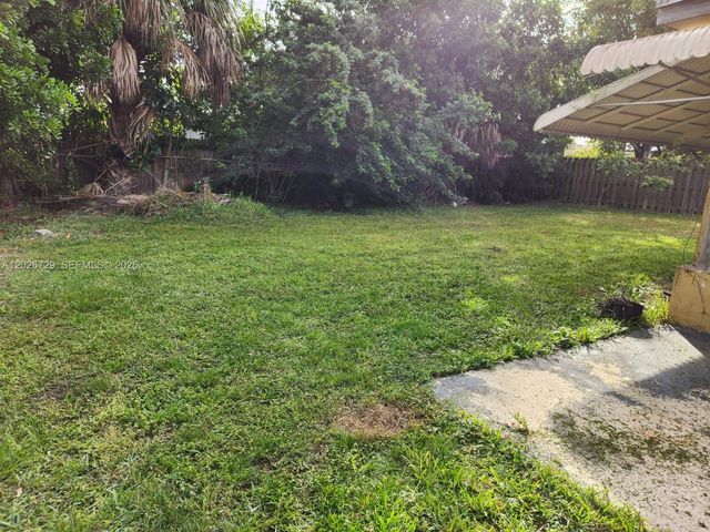 2420 NW 64th Ter, Sunrise, FL 33313