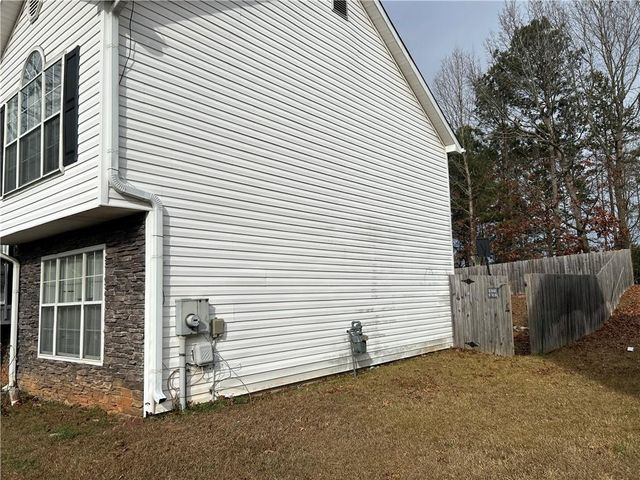 1038 Forest Gln, Jonesboro, GA 30238