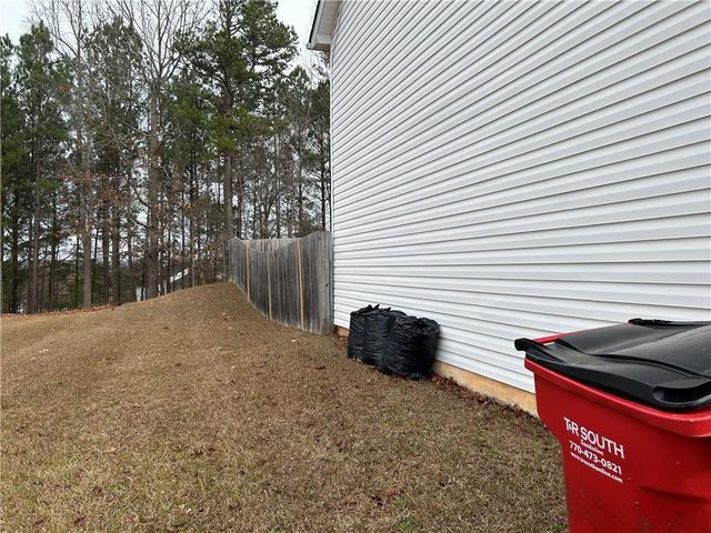 1038 Forest Gln, Jonesboro, GA 30238