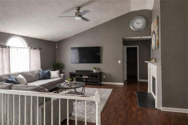 1038 Forest Gln, Jonesboro, GA 30238