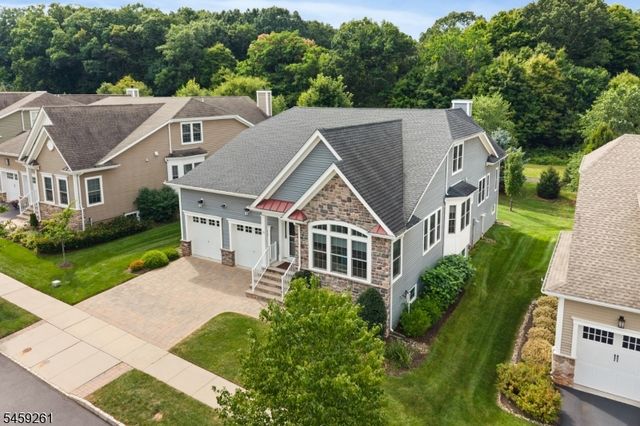 15 Portland Dr, Montgomery Twp., NJ 08558