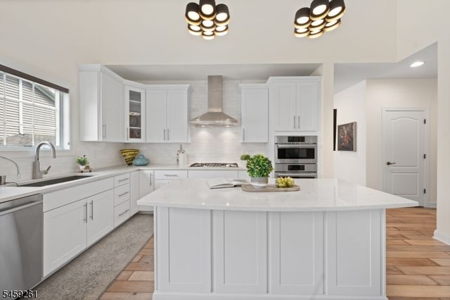15 Portland Dr, Montgomery Twp., NJ 08558