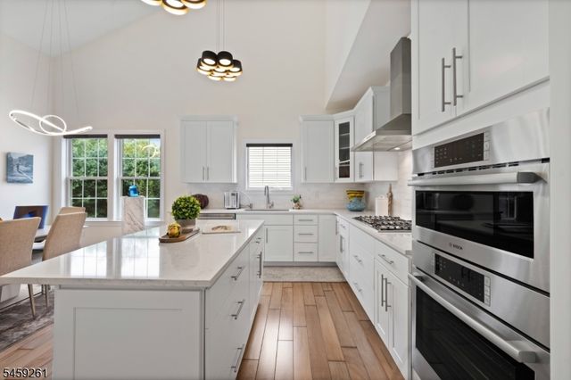 15 Portland Dr, Montgomery Twp., NJ 08558