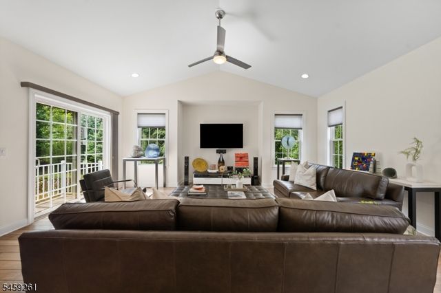 15 Portland Dr, Montgomery Twp., NJ 08558