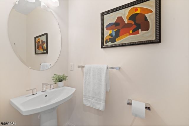 15 Portland Dr, Montgomery Twp., NJ 08558