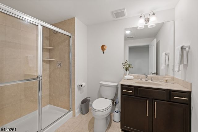 15 Portland Dr, Montgomery Twp., NJ 08558