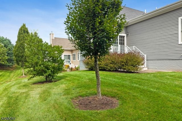 15 Portland Dr, Montgomery Twp., NJ 08558