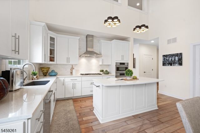 15 Portland Dr, Montgomery Twp., NJ 08558