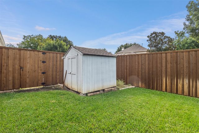 3817 Peppertree Drive, Carrollton, TX 75007