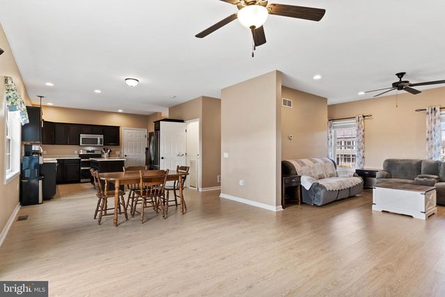 1110 SHANNON LN, Carlisle, PA 17013