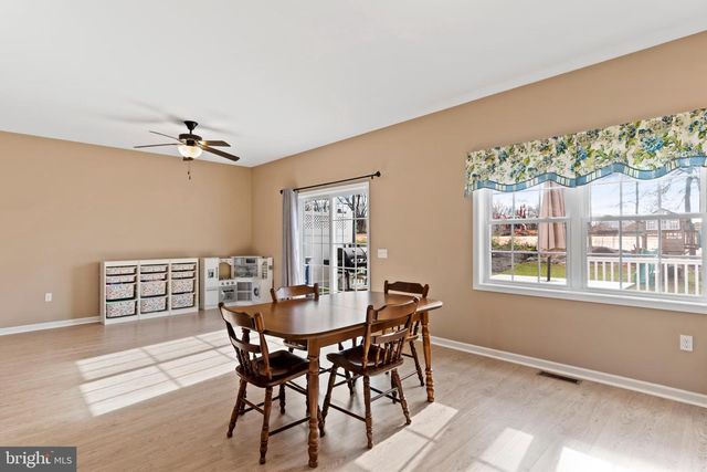 1110 SHANNON LN, Carlisle, PA 17013