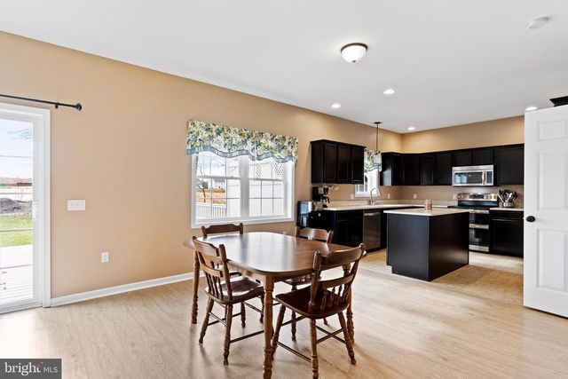 1110 SHANNON LN, Carlisle, PA 17013