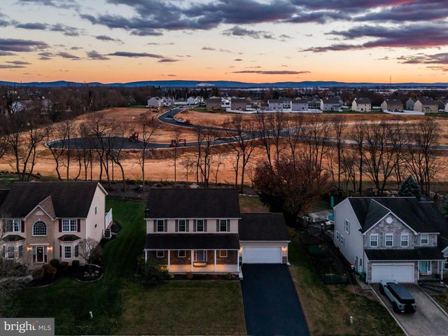 1110 SHANNON LN, Carlisle, PA 17013