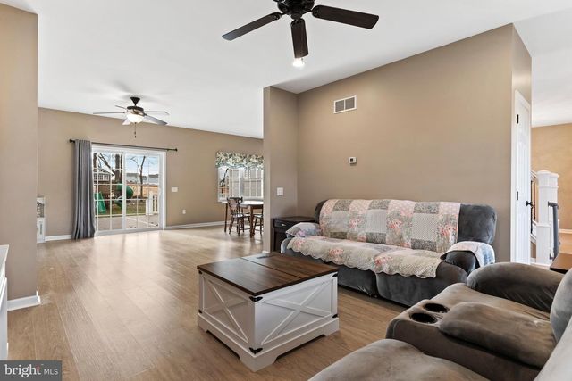 1110 SHANNON LN, Carlisle, PA 17013