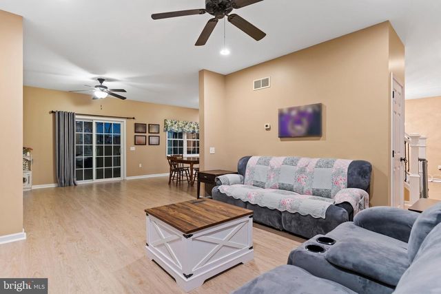 1110 SHANNON LN, Carlisle, PA 17013