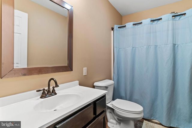 1110 SHANNON LN, Carlisle, PA 17013