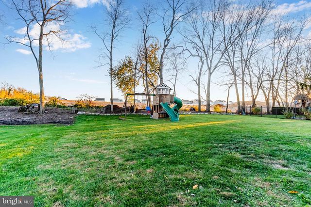 1110 SHANNON LN, Carlisle, PA 17013