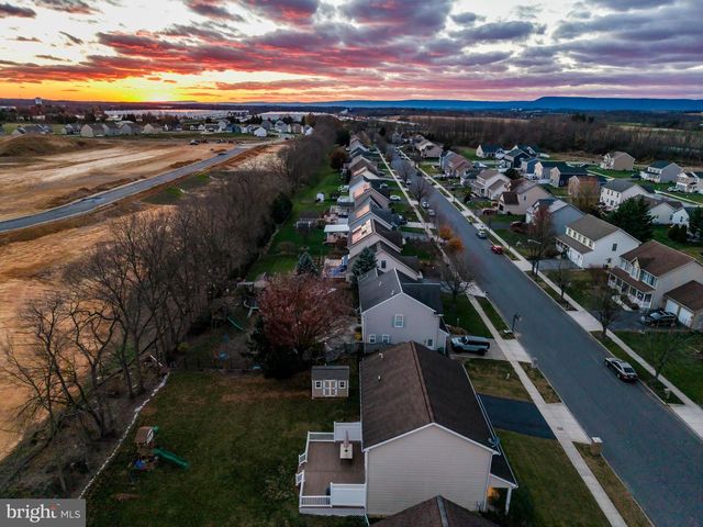 1110 SHANNON LN, Carlisle, PA 17013