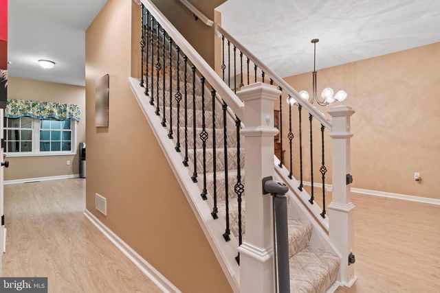 1110 SHANNON LN, Carlisle, PA 17013