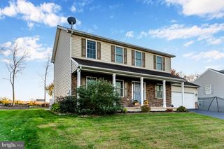 1110 SHANNON LN, Carlisle, PA 17013
