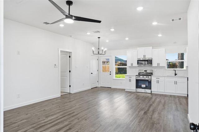 7447 Langley Road, Houston, TX 77016