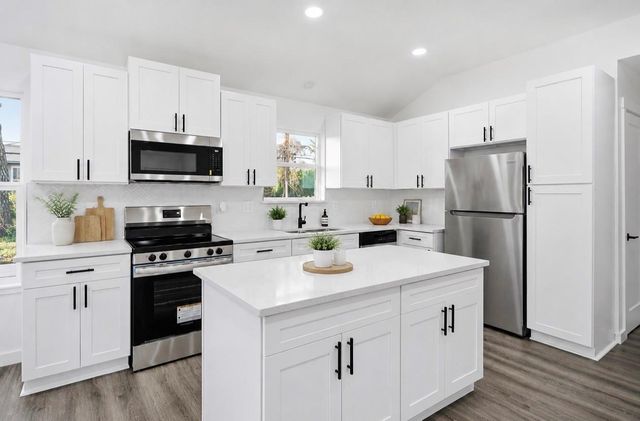 7447 Langley Road, Houston, TX 77016