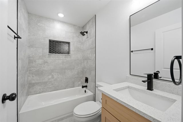 7447 Langley Road, Houston, TX 77016