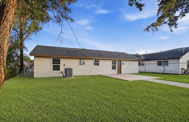 7447 Langley Road, Houston, TX 77016