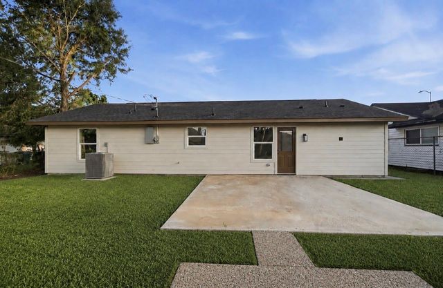7447 Langley Road, Houston, TX 77016