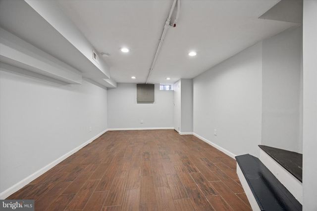 135 EAST ST, Philadelphia, PA 19127