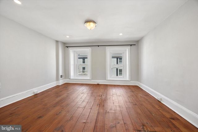 135 EAST ST, Philadelphia, PA 19127