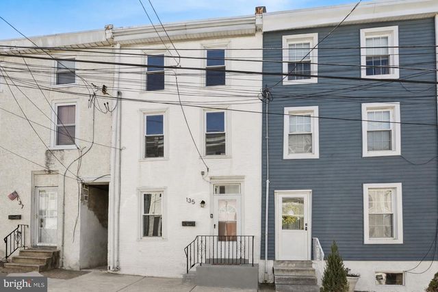 135 EAST ST, Philadelphia, PA 19127