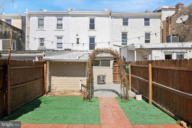 135 EAST ST, Philadelphia, PA 19127