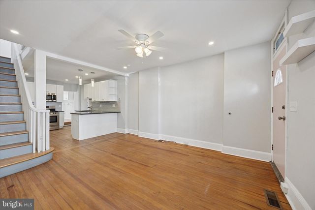 135 EAST ST, Philadelphia, PA 19127