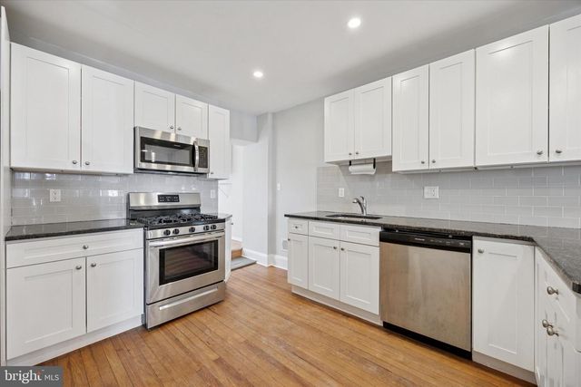 135 EAST ST, Philadelphia, PA 19127