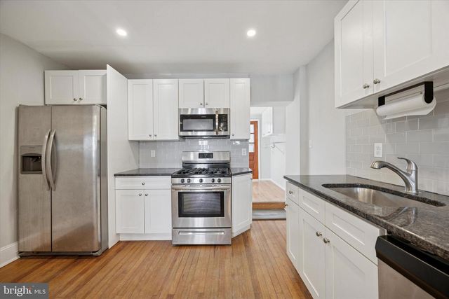 135 EAST ST, Philadelphia, PA 19127