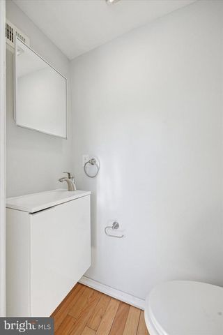 135 EAST ST, Philadelphia, PA 19127