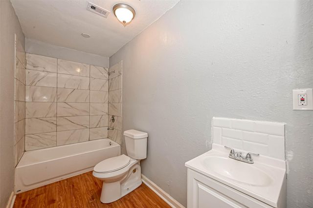 5707 Lakefield Drive, Houston, TX 77033